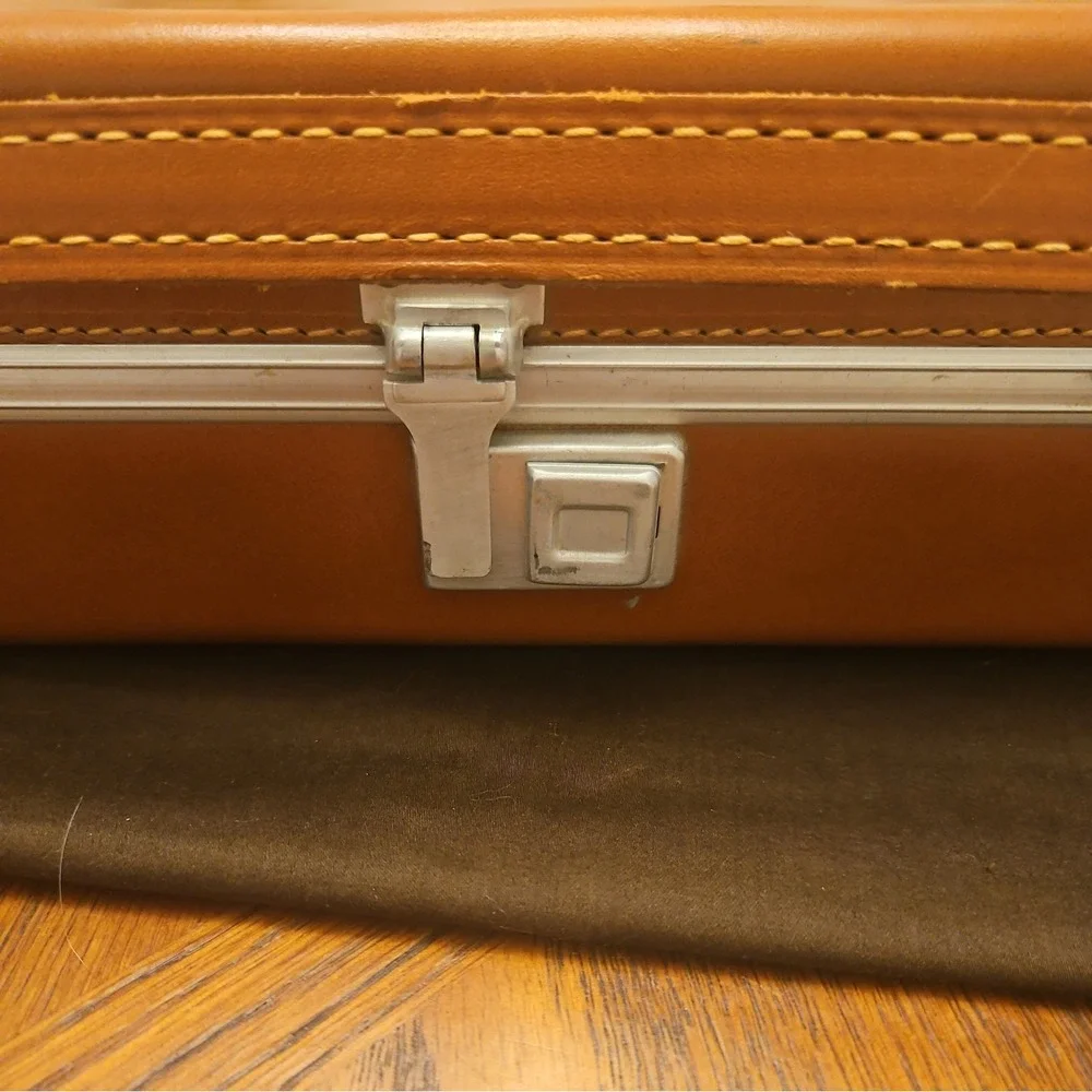 Vintage Polaroid Brown Carrying Hard Shell‎ Case With Snap Lock, Case Only
